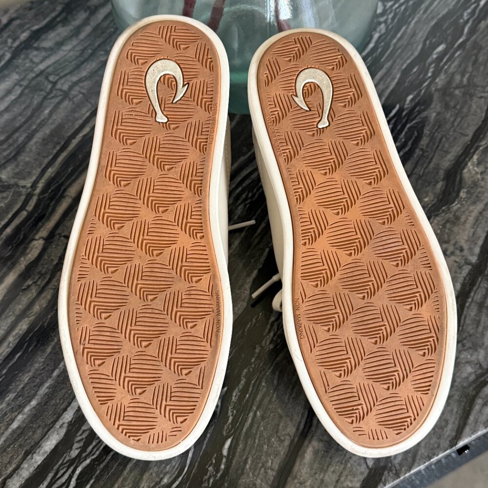 OluKai Cream Leather Sneakers with Tan Heel Accent - Picture 3 of 7